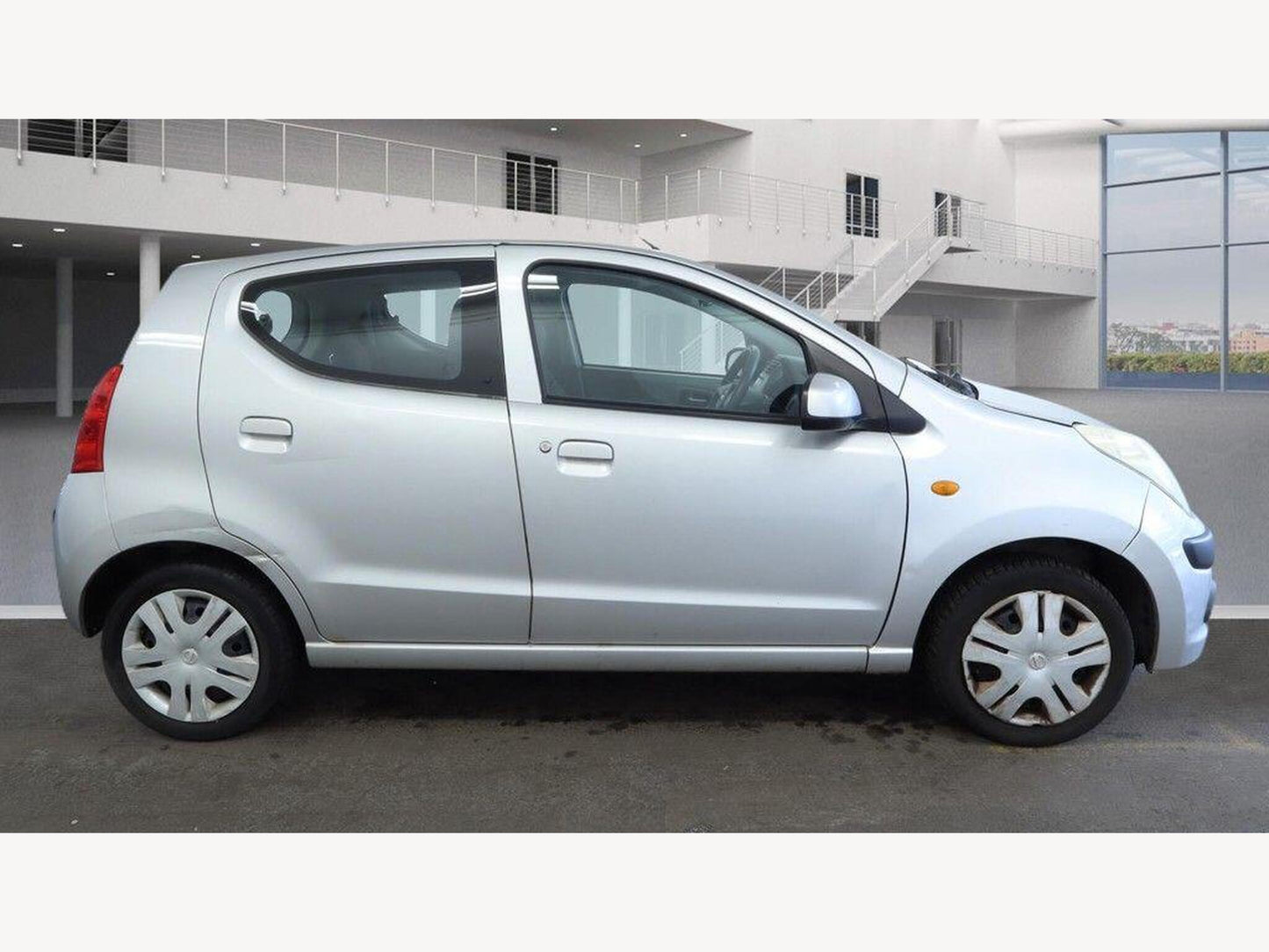 Nissan Pixo