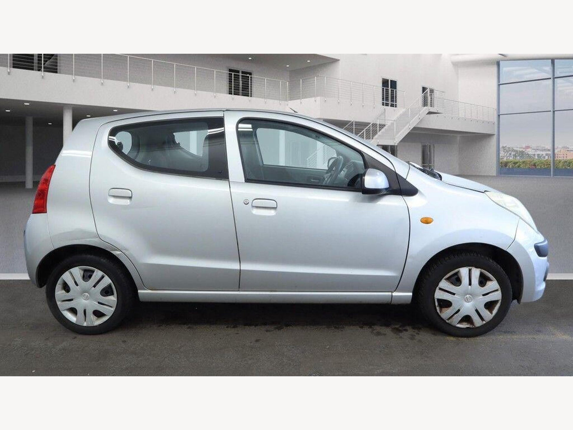 Nissan Pixo