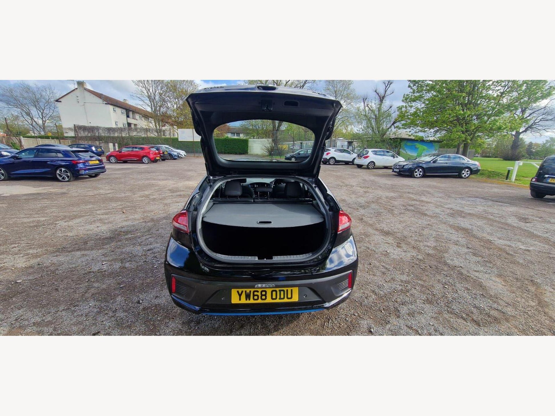 Hyundai IONIQ