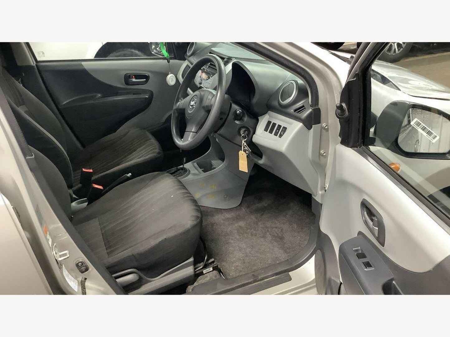Nissan Pixo