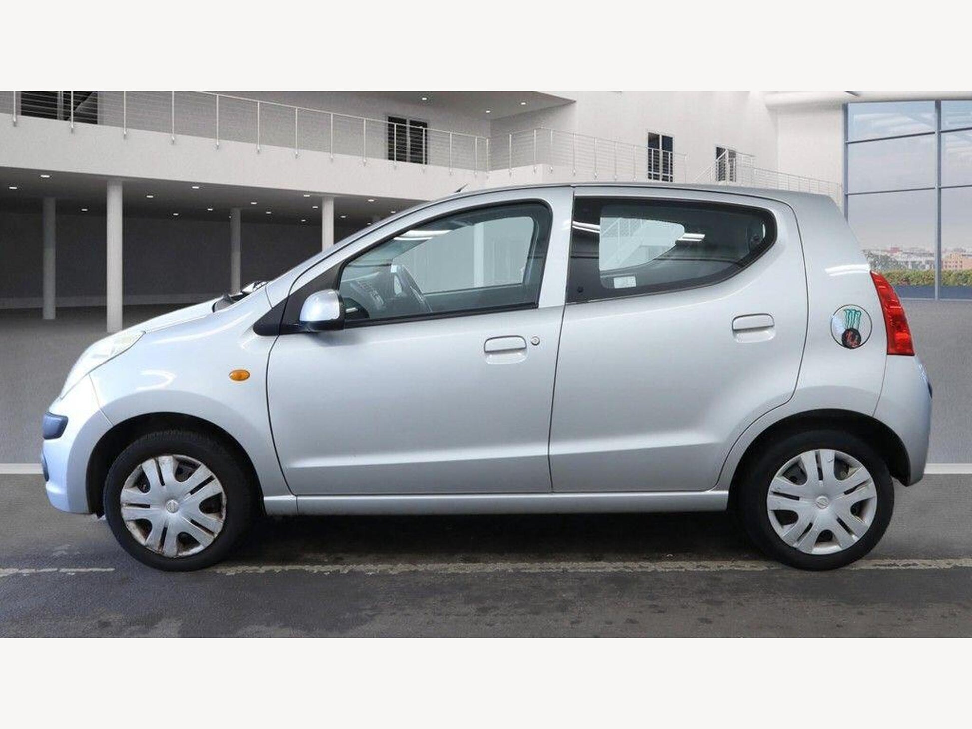 Nissan Pixo