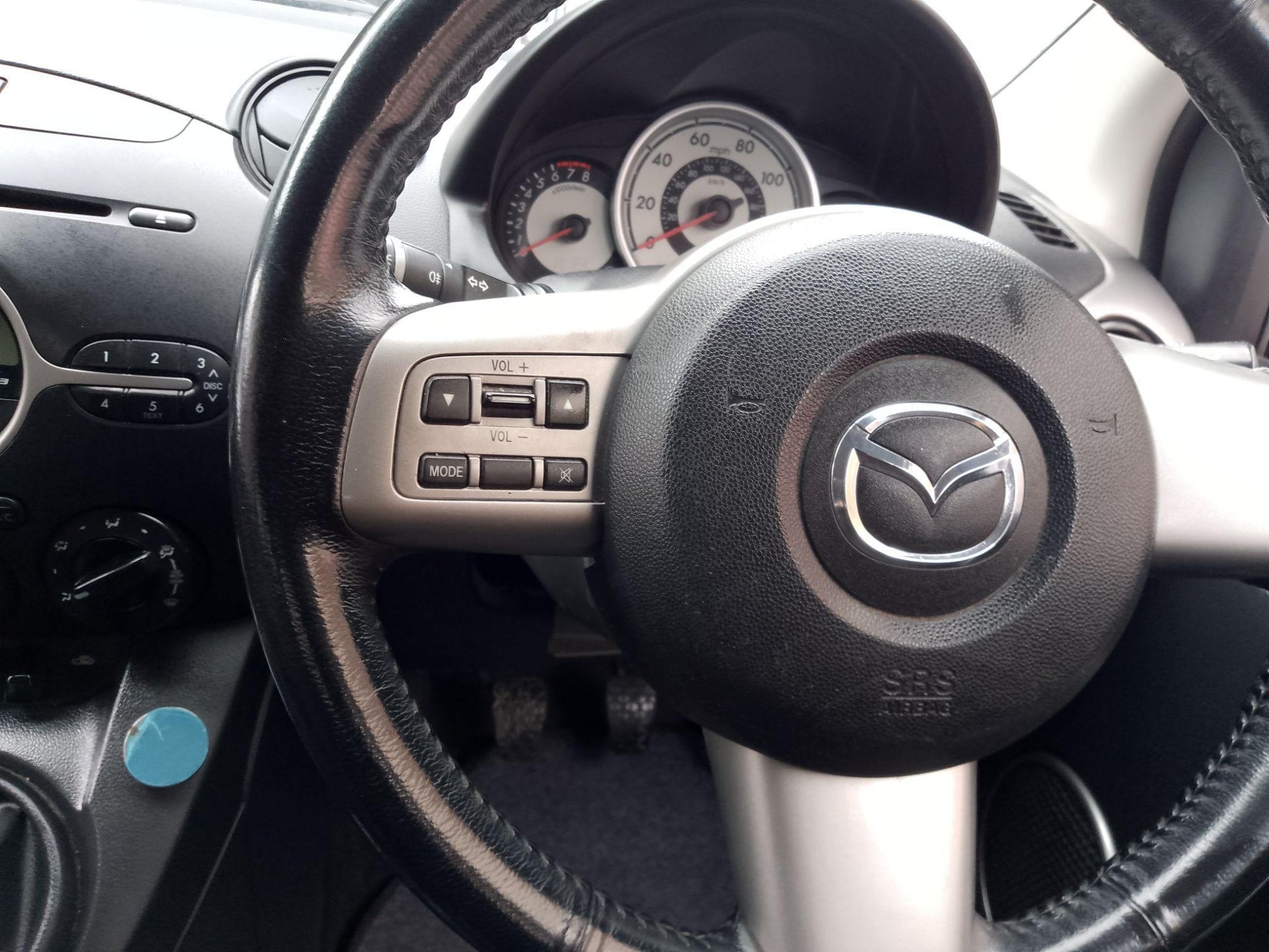 Mazda Mazda2